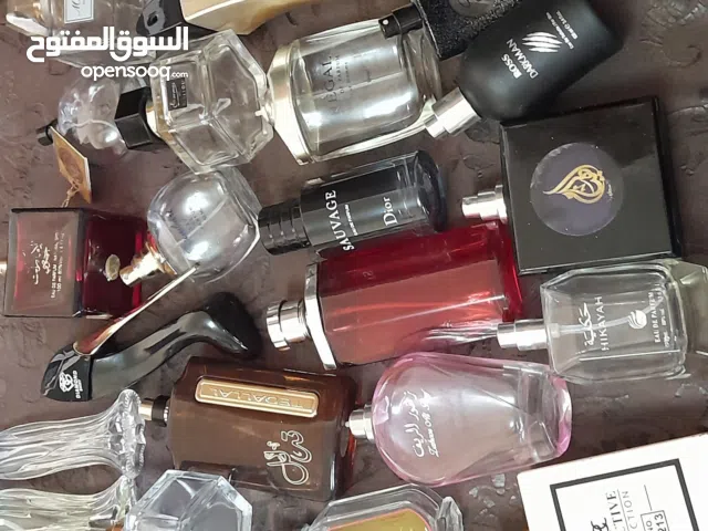 علب عطور فارغة