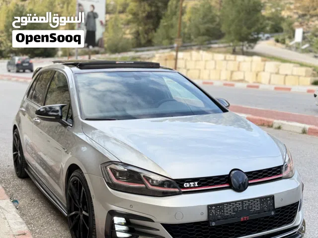 Golf mk7.5  gti 2018-2017 2000t 230 hp