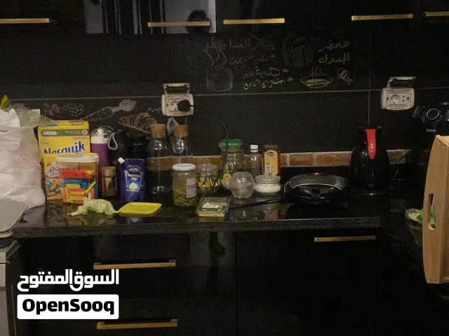 مطبخ كامل سفلى و علوى بمساحه 2.50 متر (7 قطع) من خامه اتش بي ال