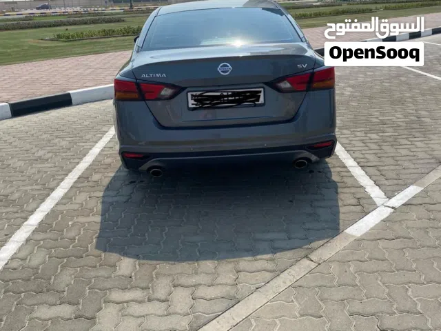 2021 نيسان التيما SV