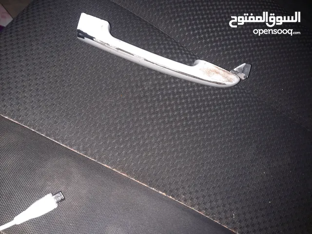 السلام عليكم مطلوب مقبض سوناتا 2009خلف باب السواق نفس اللون