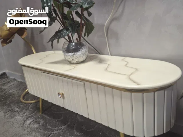 طاولة شاشة مميزة للبيع