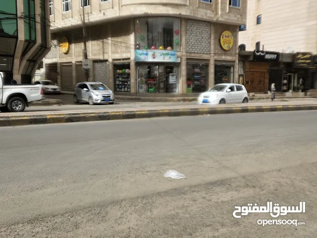 للايجار فتحات الدور الأول