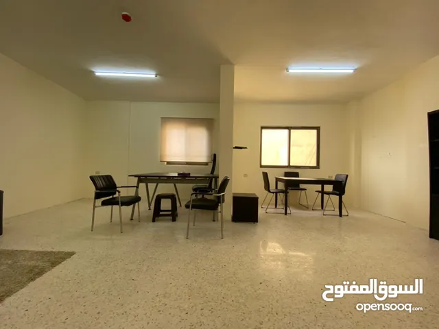 مكتب للايجار 63م2 في منطقة خلدا / دوار السكر