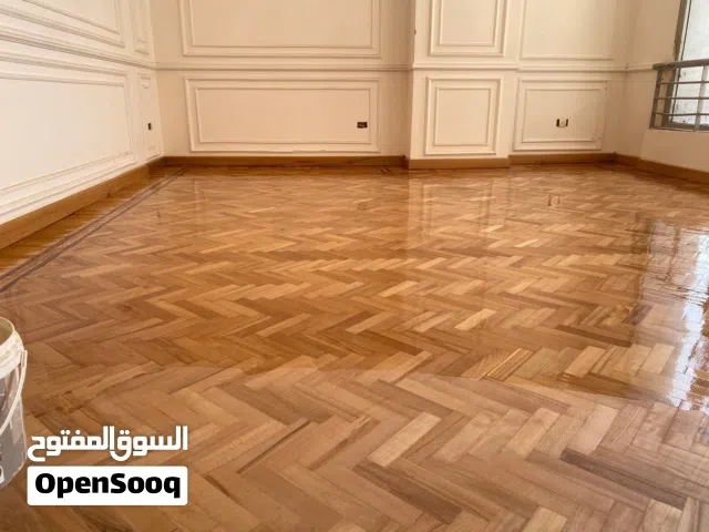 جميع أنواع الباركية  ا_ ارو  2- زان  3- موسكى  صيانة جميع أنواع الأخشاب  قشط تركيب دهانات  ويوجد لدي