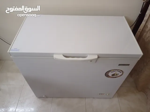 للبيع فريزر ب 80 دينار بحاله فوق الممتاز