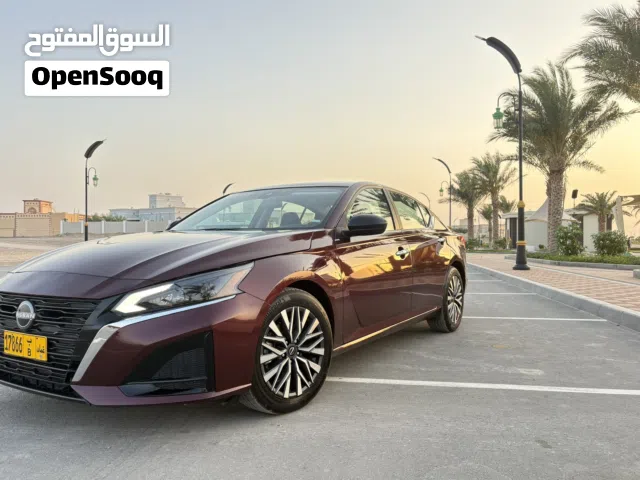 2025 نيسان التيما SV