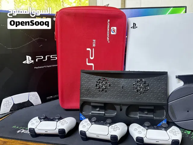 بلايستيشن 5 نظيف جدًا مع 3 ايدين أصلية