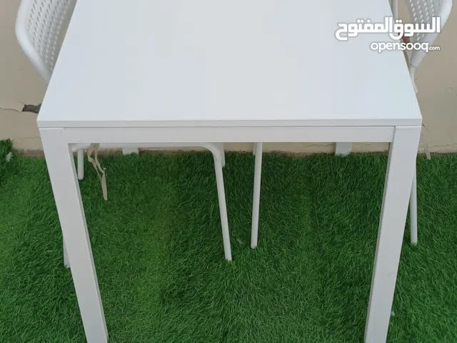 طاوله حديد وخشب استعمال شهر