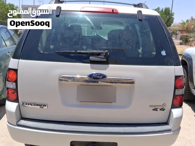 2010 فورد اكسبلورر XL