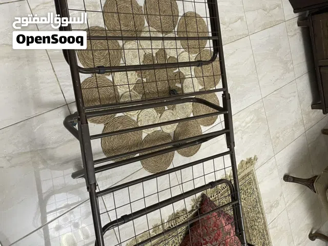 سرير حديد متنقل اضافي