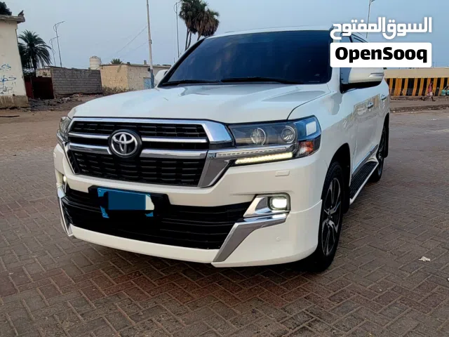 2021 تويوتا لاند كروزر VXR