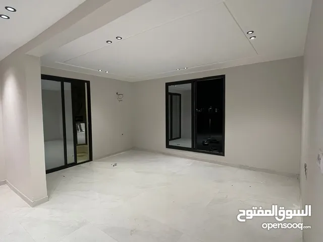 160 m2 4 Bedrooms Apartments for Rent in Dammam Taybah