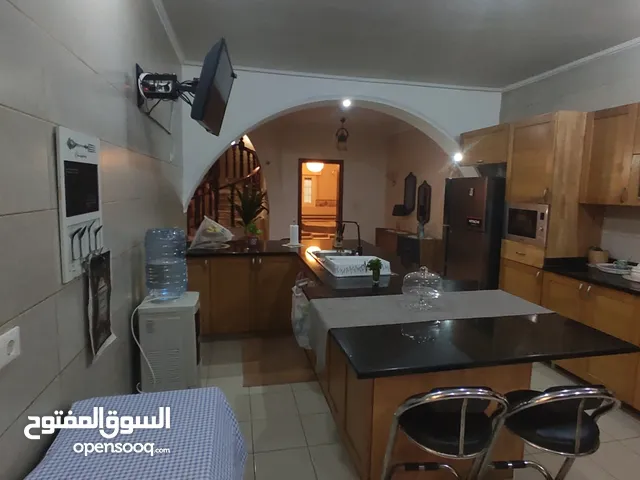 228 m2 More than 6 bedrooms Villa for Sale in Tripoli Al-Hashan