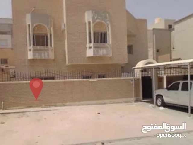 400 m2 More than 6 bedrooms Townhouse for Sale in Al Ahmadi Umm Al Hayman