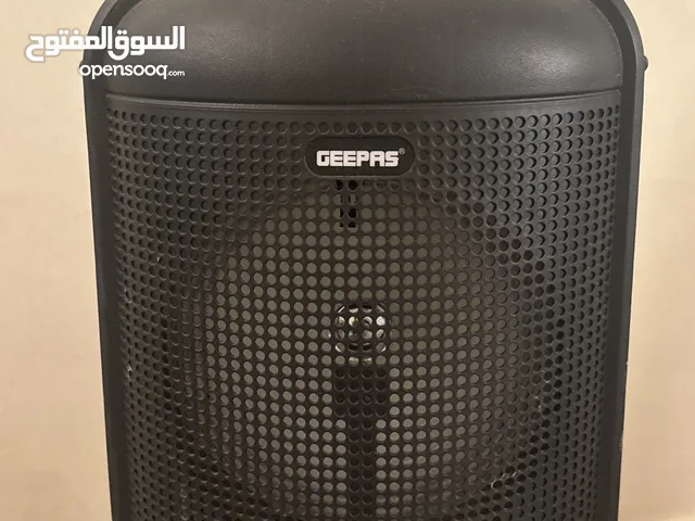 Geepas portable speaker system,  a model the GMS8587. With mic