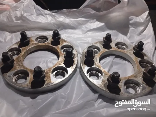 سبيسرات مقاس /15 يركبن للكسزز والكامري وأغلب السيارات