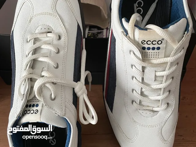 40.5 Sport Shoes in Doha