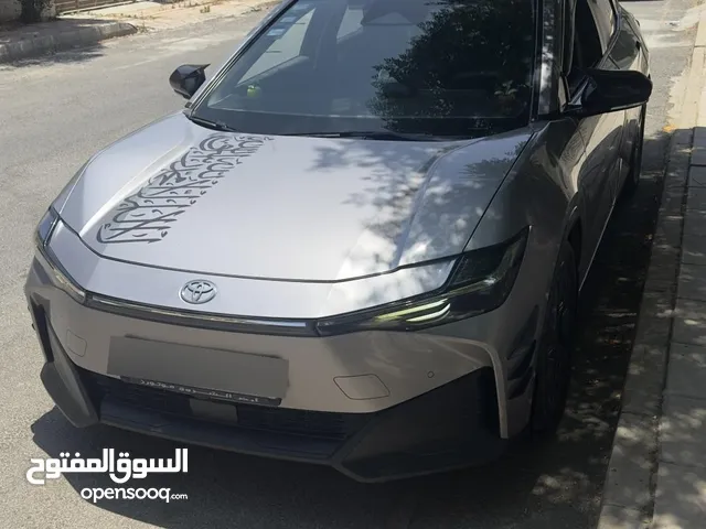 تويوتا مستعمل لون شمباني bz3 Toyota 2023 نقل معاملة او كاش