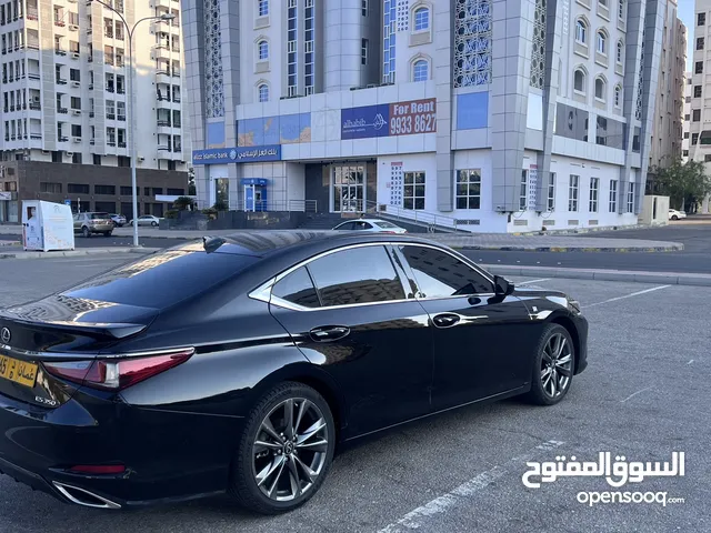 Used Lexus ES in Muscat