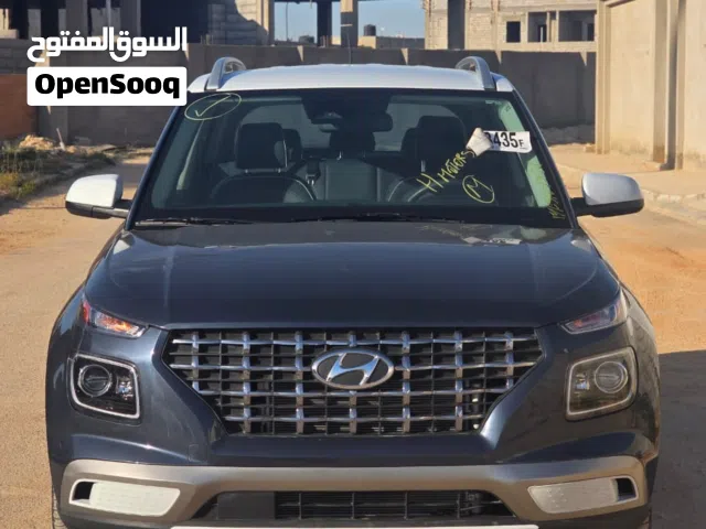 2025 هيونداي فينيو Limited