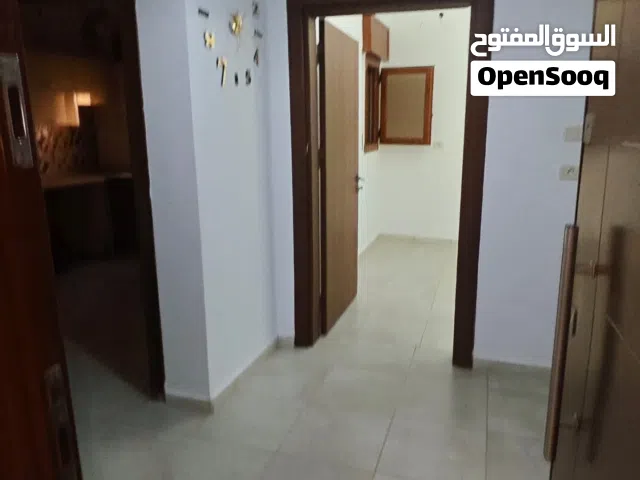 شقة  ادارية للايجار 3 غرف في شارع 20 رمضان سوق الجمعة  11 يونيو سابقا مبنى حديث بالمولد