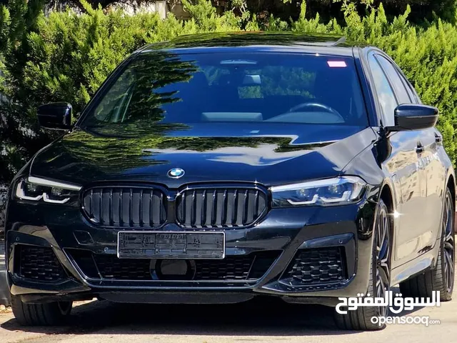 B.M.W 530e M. فل كامل الاضافات  4×4