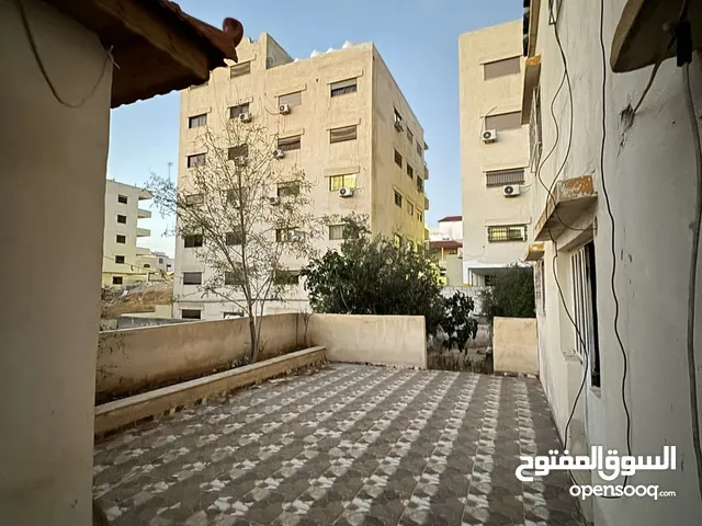 200 m2 4 Bedrooms Townhouse for Sale in Zarqa Al Zarqa Al Jadeedeh