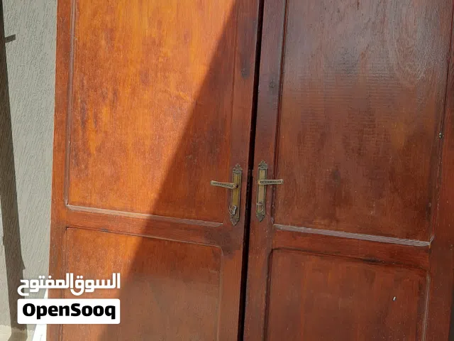 أبواب مستعملة نظاف