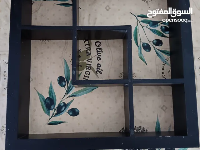 ارفف صغيرة واطباق كبيرة بلاستك