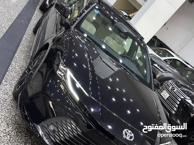 تيوتا كامري 2025 ماشيه الفين اخت الزيرو فول موصفات 1/1