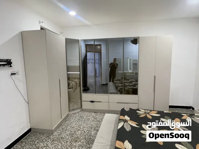 غرفة نوم مستعمله