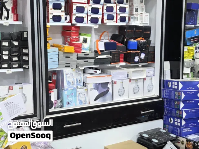 فترينات وديكورات  للبيع للمحلات او صيدليات