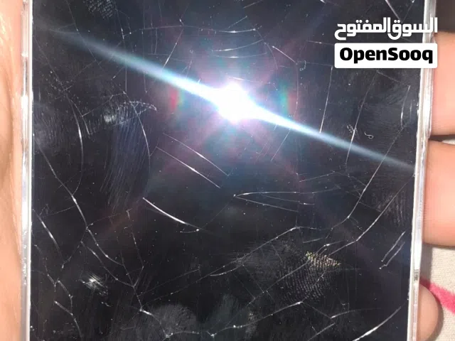 ايفون 17 عادي مستخدم قليل مشحون 24 مره بطاريه 100