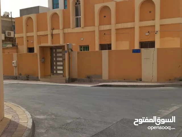 للبيع بناية في منطقة شهركان