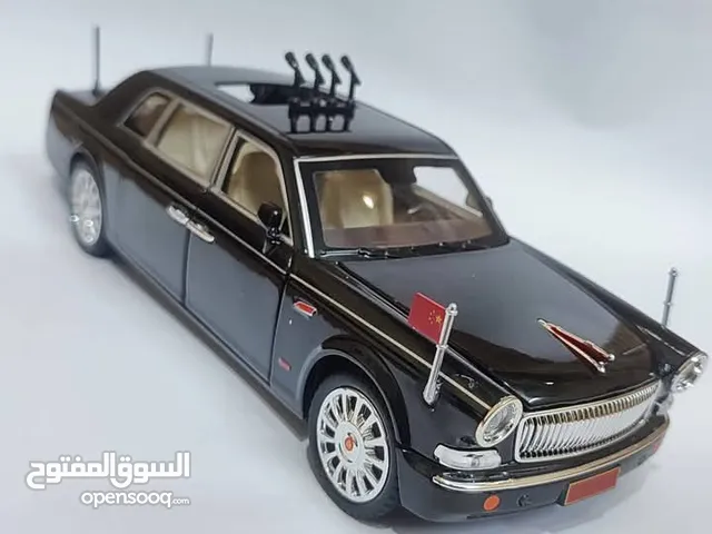 مجسم سيارة الرئيس الصيني حديد قياس 1/24 بتفتح كل الابواب وكاله . 30 دينار