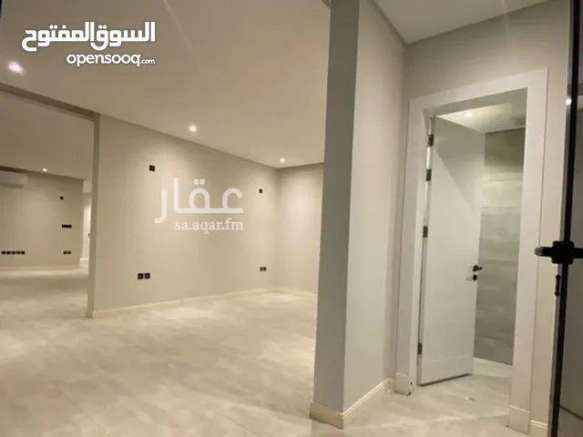 200 m2 3 Bedrooms Apartments for Rent in Al Riyadh Al Malqa