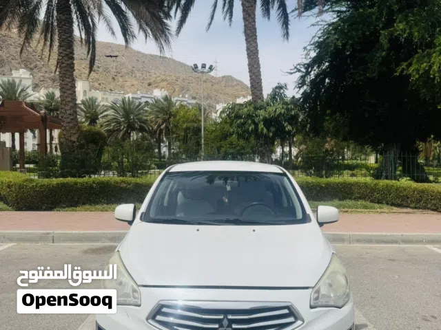 2016 ميتسوبيشي اتراج Standard