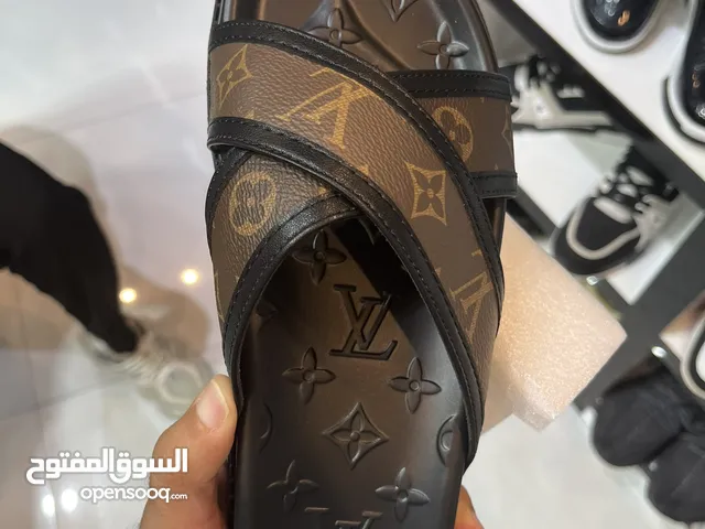 44 Casual Shoes in Al Batinah