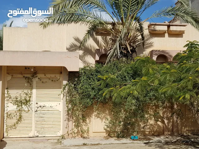500 m2 5 Bedrooms Townhouse for Rent in Benghazi Downtown