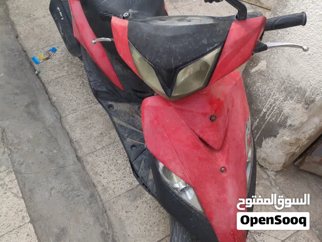 2025 ياماها XMAX