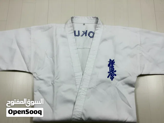 عرض نارر وقوي بدله كيوكوشن محترف وكساره رجل واقيه رجل تنفع لكل رياضات وايضا لكيوكوشن وكف