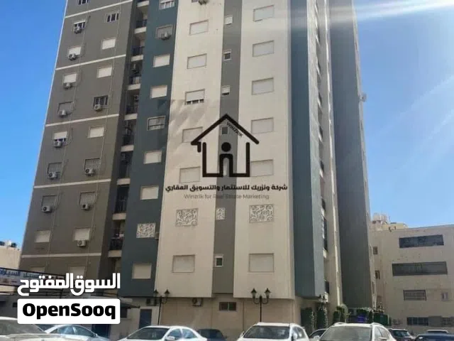 شقه. لبيع. عماره. بجانب. المجمع. الصحي حديته البناء. والتشطيب. لبيع