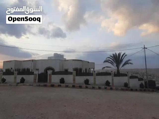 450 m2 More than 6 bedrooms Townhouse for Sale in Zarqa Dahiet Al Madena Al Monawwara