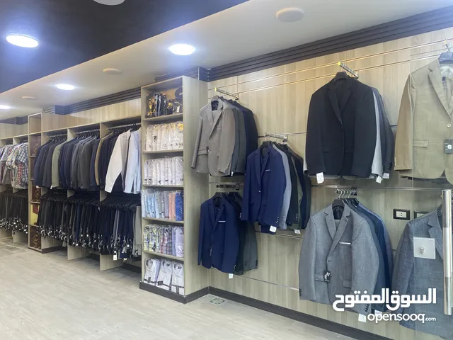 محل ملابس رجالي للبيع