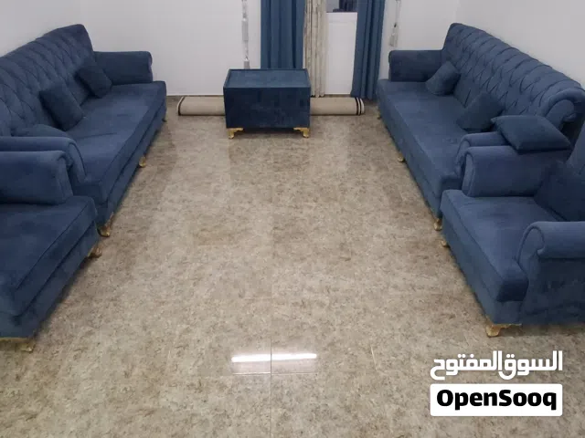 طقم كنب أنيق للبيع بحالة ممتازة
