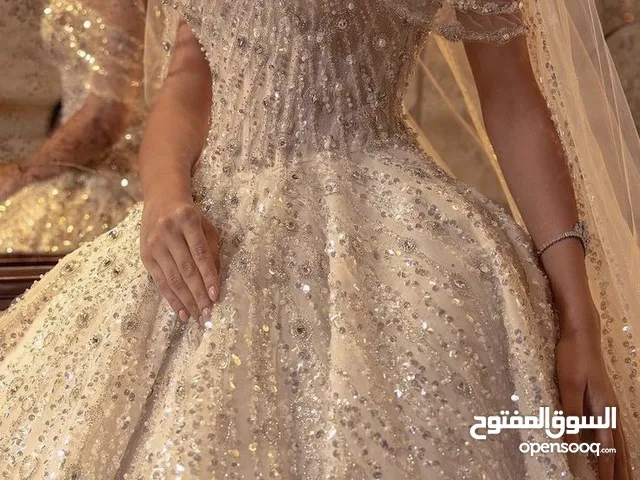 فساتين اعراس بحاله ممتازه