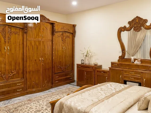 غرفة نوم للبيع استخدام ثلاثة أشهر