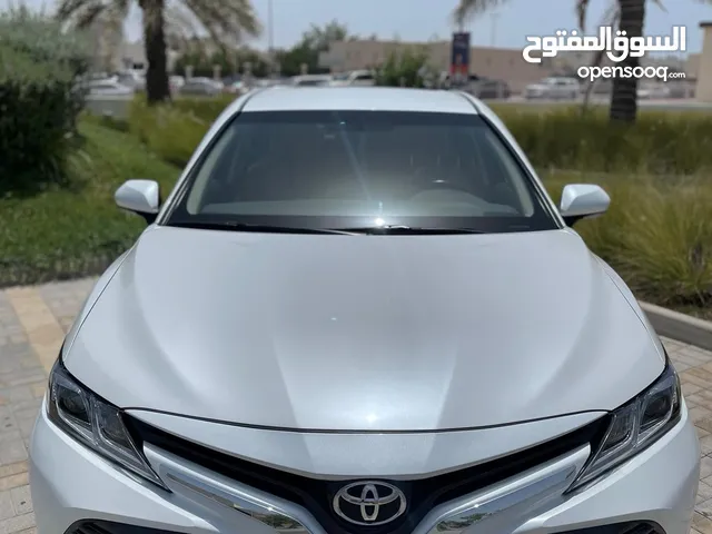 Toyota Camry GLE 2020