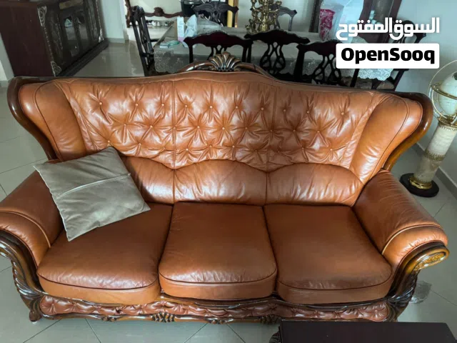 طقم جلد مستعمل